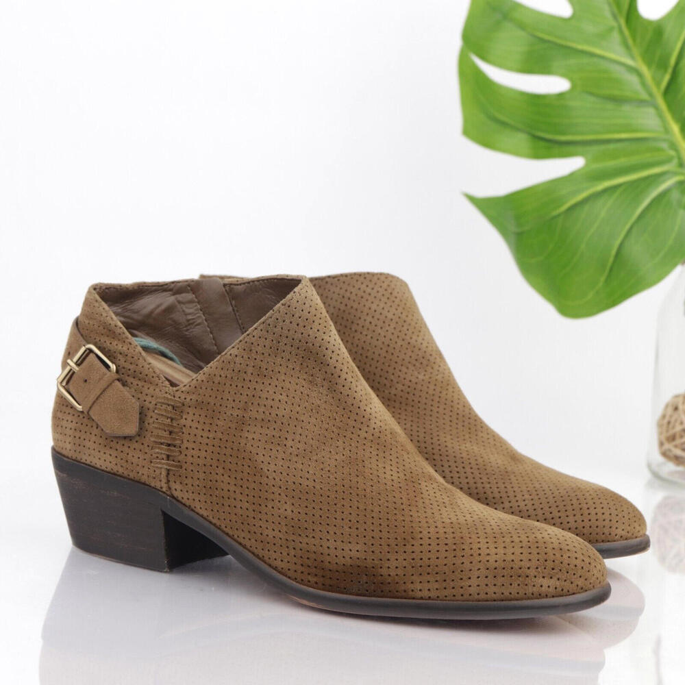 Vince Camuto Womens Parveen Boots Size 8 Brown Suede Low Heel Zip Booties Buckle